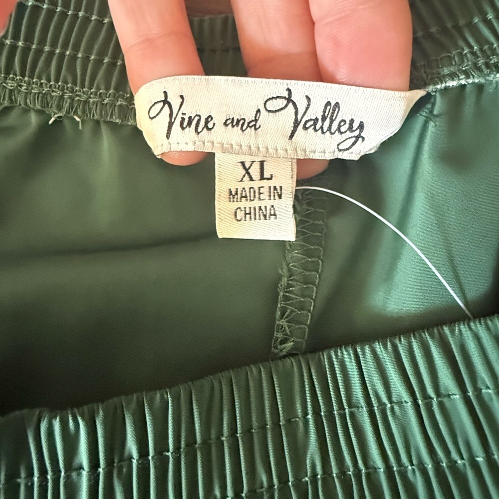 Vine and Valley shorts • NWOT • Men’s size XL - Picture 6 of 7